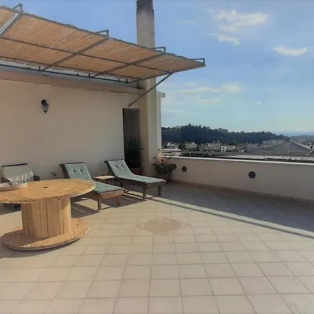 V For The View * Patras