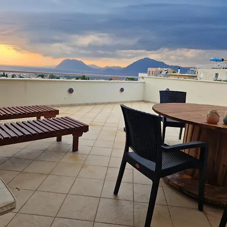 V For The View Patras